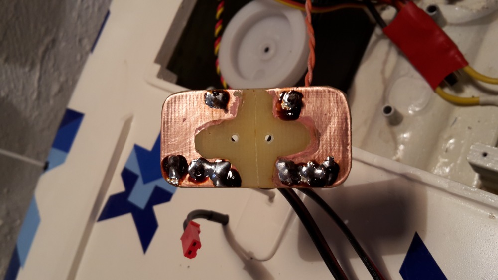 Zapojení elektroinstalace světel pomocí "leptaného spoje"