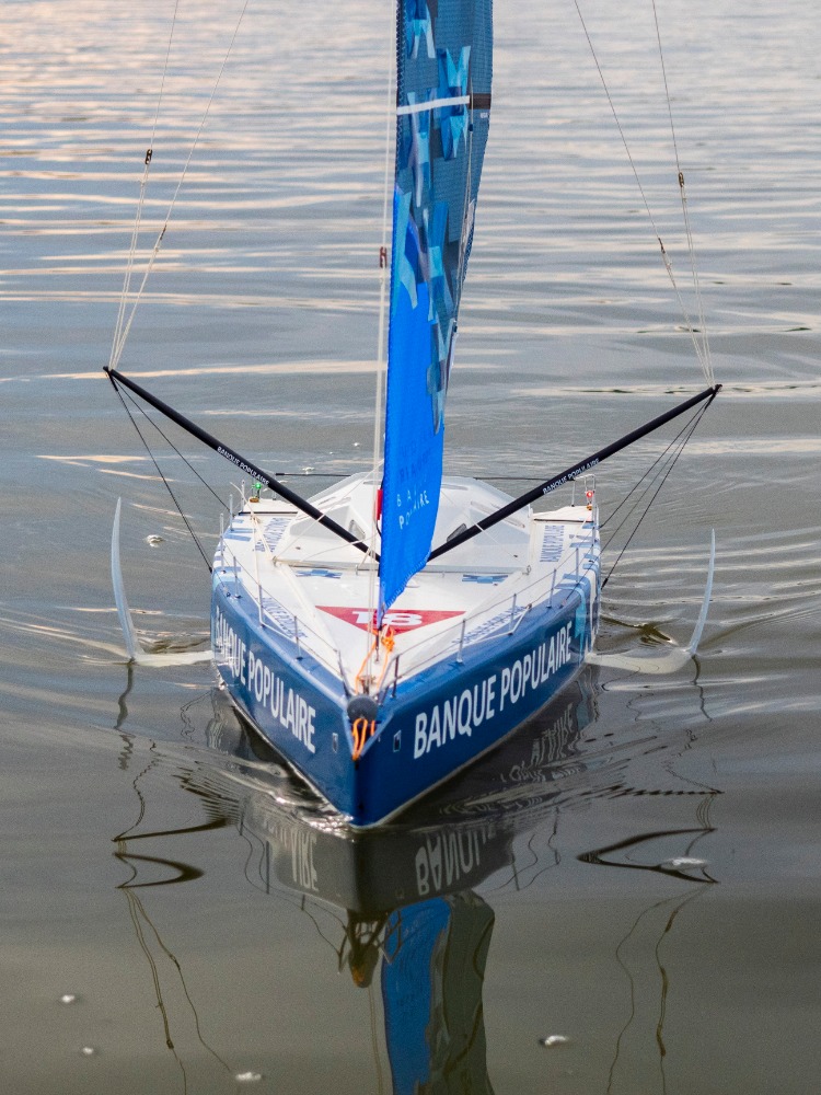 "Okřídlená" lodní třída  IMOCA 60